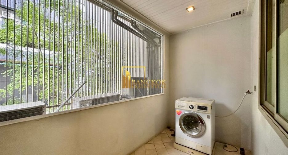 For rent 3 bedrooms condo in Khlong Toei, Bangkok