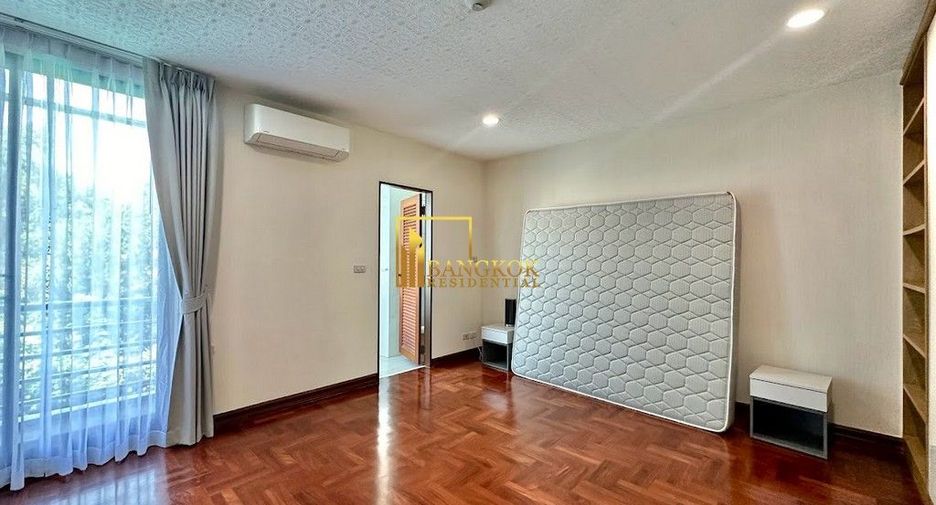 For rent 2 bedrooms apartment in Watthana, Bangkok