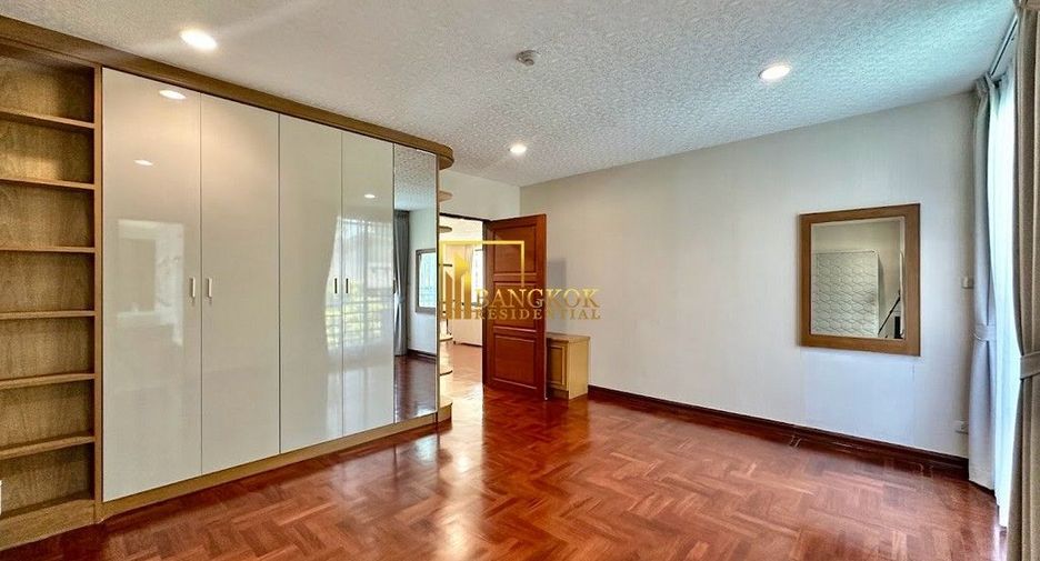 For rent 2 bedrooms apartment in Watthana, Bangkok