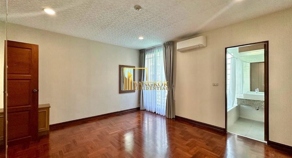 For rent 2 bedrooms apartment in Watthana, Bangkok