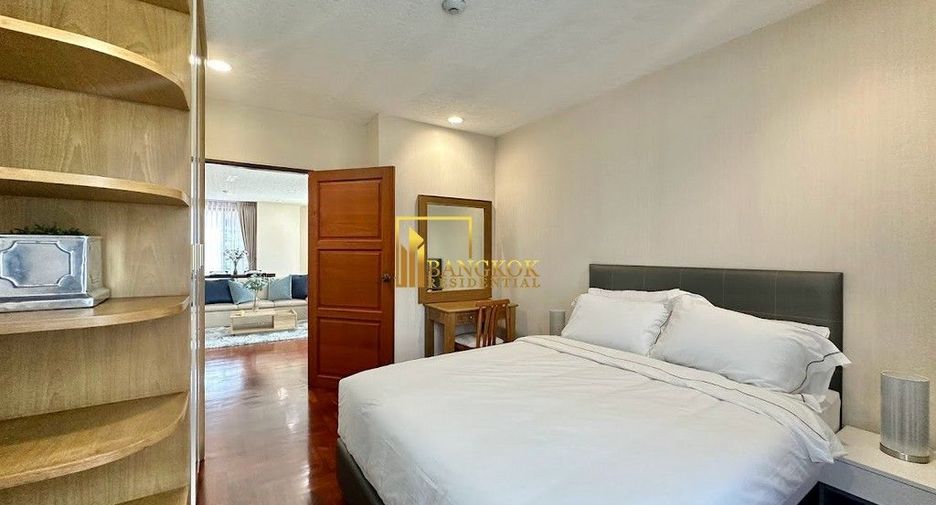 For rent 2 bedrooms apartment in Watthana, Bangkok