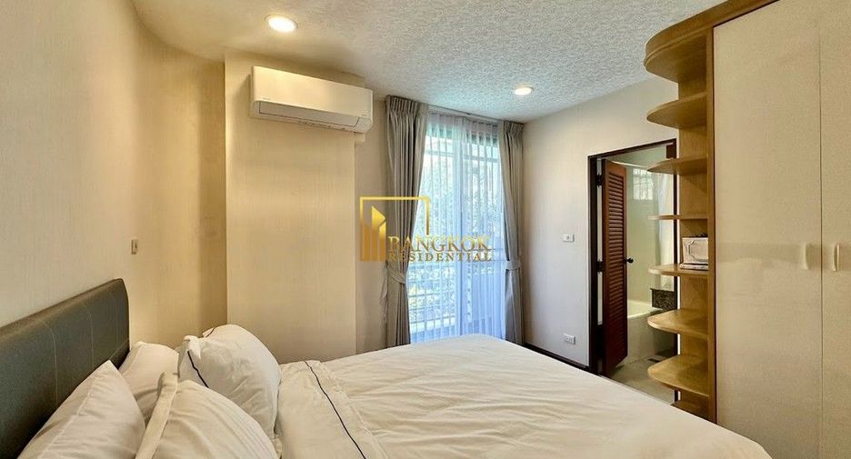 For rent 2 bedrooms apartment in Watthana, Bangkok