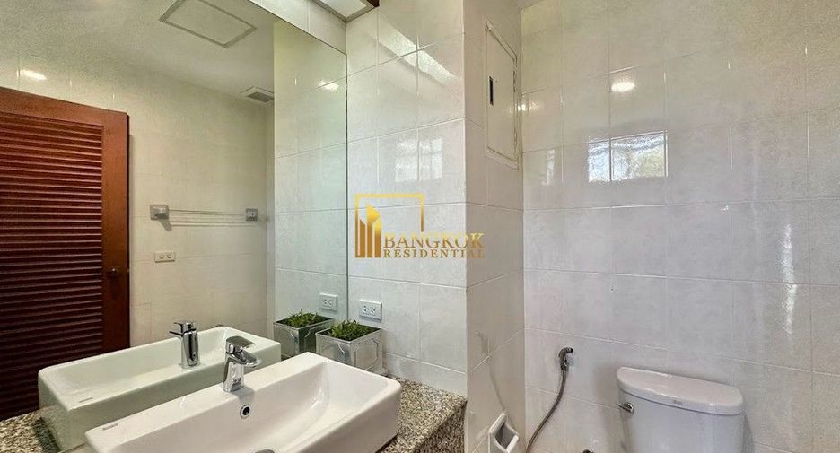 For rent 2 bedrooms apartment in Watthana, Bangkok