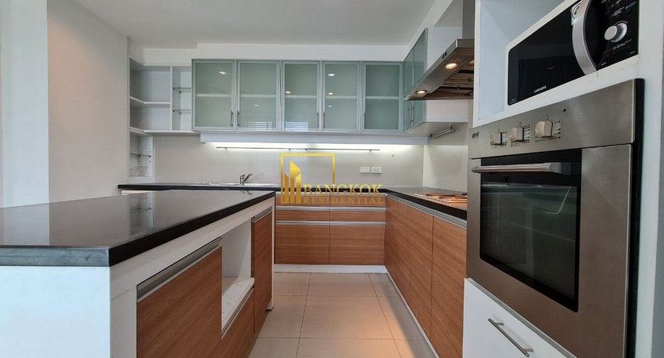 Apartamento en alquiler de 4 habitaciones en Watthana, Bangkok