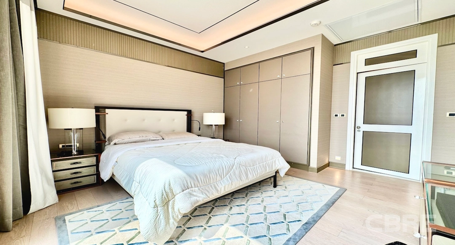 For sale 2 ベッドルーム condo in Khlong San, Bangkok