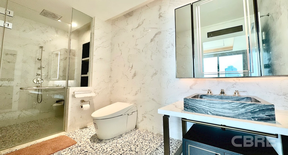 For sale 2 ベッドルーム condo in Khlong San, Bangkok