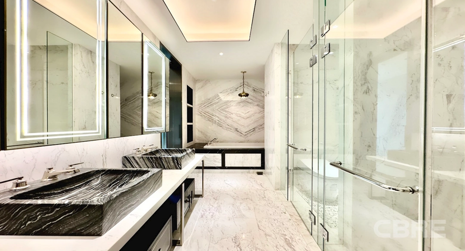 For sale 2 ベッドルーム condo in Khlong San, Bangkok
