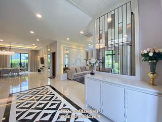 For sale 4 Beds house in Thawi Watthana, Bangkok