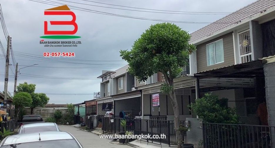 For sale 4 bedrooms townhouse in Lam Luk Ka, Pathum Thani