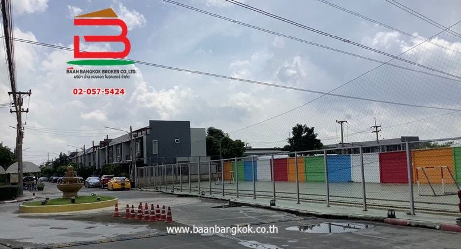 For sale 4 bedrooms townhouse in Lam Luk Ka, Pathum Thani