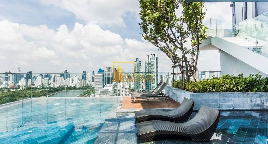 Apartamento con servicios en alquiler de 2 habitaciones en Khlong Toei, Bangkok