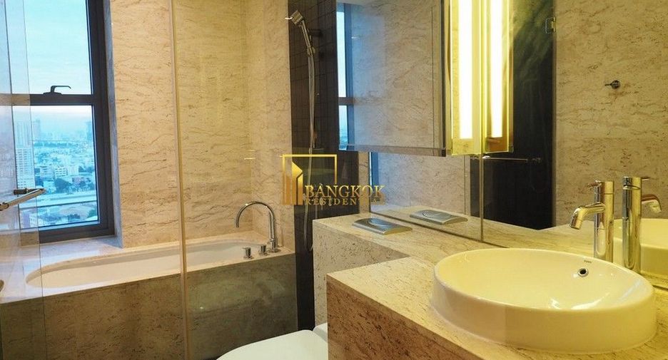 For rent 2 bedrooms condo in Yan Nawa, Bangkok