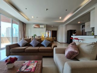For rent 3 bedrooms serviced apartment in Watthana, Bangkok