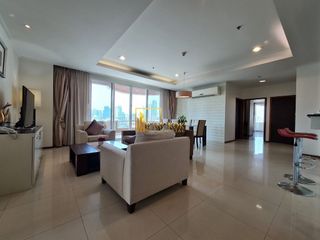 For rent 3 bedrooms serviced apartment in Watthana, Bangkok