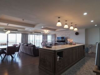 For rent 4 bed condo in Bang Lamung, Chonburi