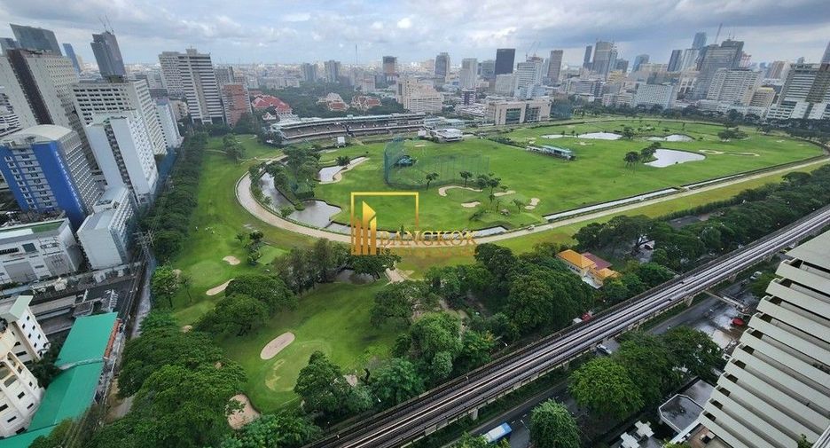 For rent 2 bedrooms condo in Pathum Wan, Bangkok