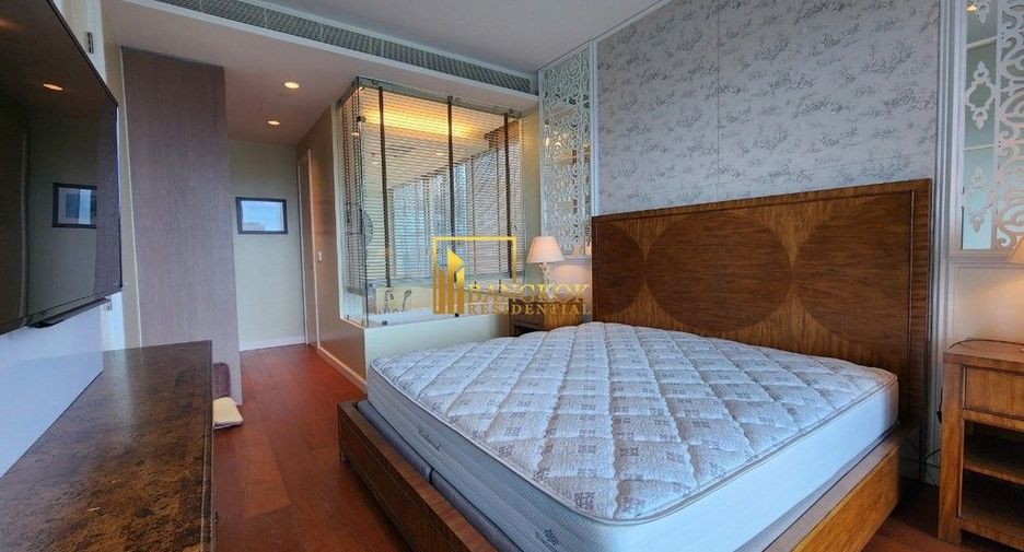 For rent 2 bedrooms condo in Pathum Wan, Bangkok