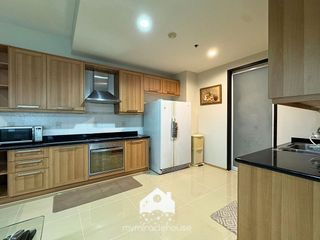 For rent 2 bed condo in Khlong Toei, Bangkok