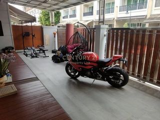 Casa adosada en venta de 5 habitaciones en Bang Kho Laem, Bangkok