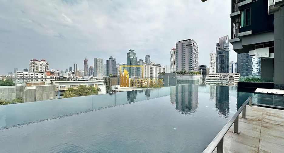 For rent 2 bedrooms condo in Khlong Toei, Bangkok