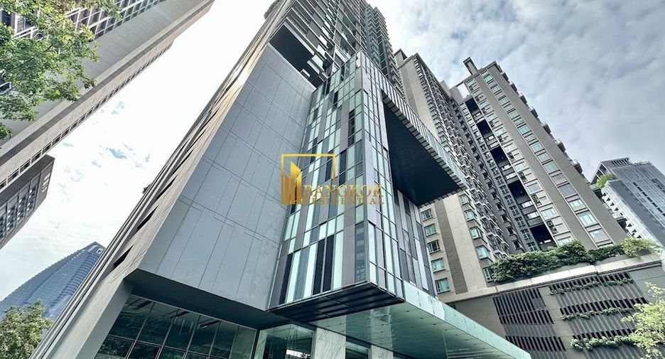 For rent 2 bedrooms condo in Khlong Toei, Bangkok