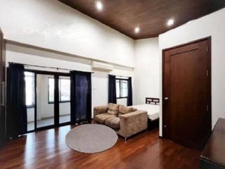 Reihenhaus zur Miete mit 4 Zimmer in Watthana, Bangkok