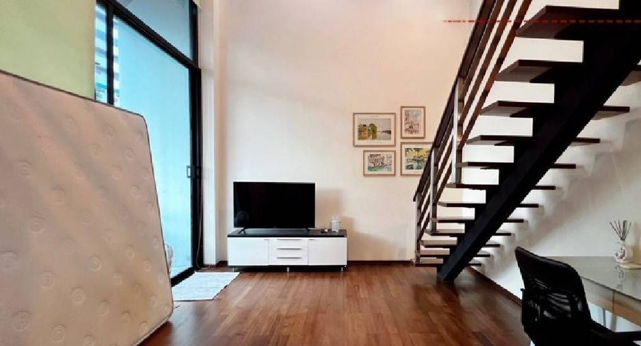 Reihenhaus zur Miete mit 4 Zimmer in Watthana, Bangkok