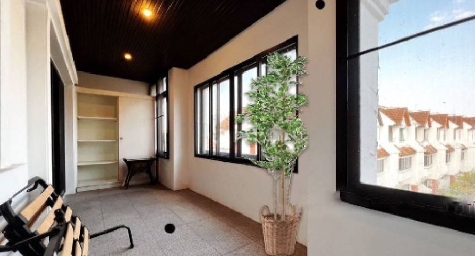 Reihenhaus zur Miete mit 4 Zimmer in Watthana, Bangkok