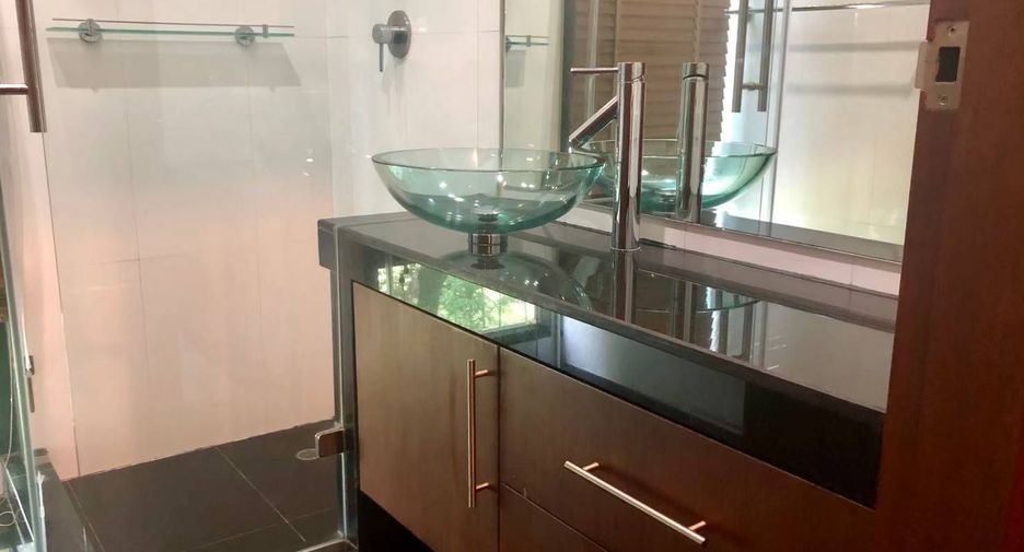 Reihenhaus zur Miete mit 4 Zimmer in Watthana, Bangkok