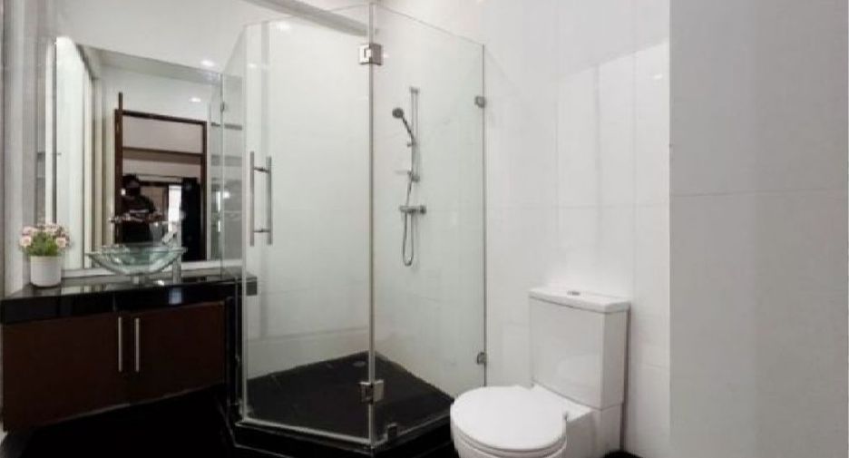 Reihenhaus zur Miete mit 4 Zimmer in Watthana, Bangkok