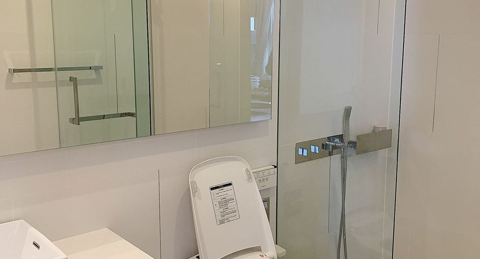 For sale 1 Beds condo in Sathon, Bangkok