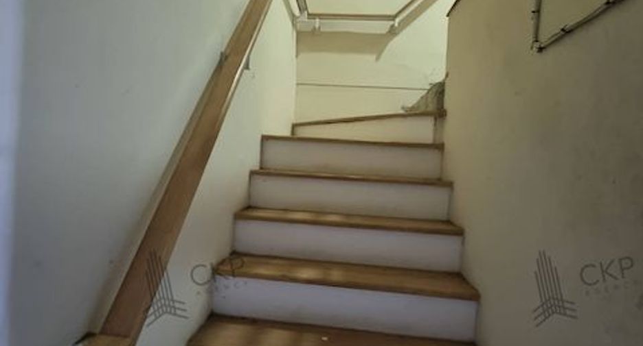 For sale 4 bedrooms house in Mueang Nonthaburi, Nonthaburi