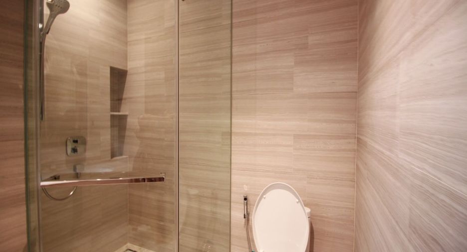 Аренда и продажа 2 спальни кондо в Кхлонг Тоеи, Бангкок