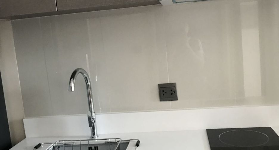 Condo en alquiler y en venta de 1 habitaciones en Watthana, Bangkok