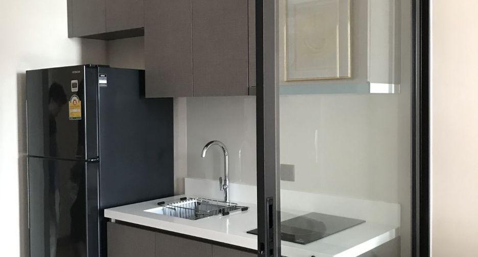 Condo en alquiler y en venta de 1 habitaciones en Watthana, Bangkok