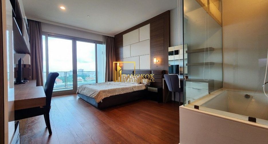 For rent 2 ベッドルーム condo in Pathum Wan, Bangkok