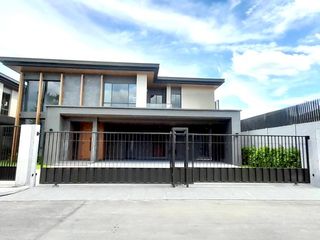 For rent 4 bedrooms house in Suan Luang, Bangkok