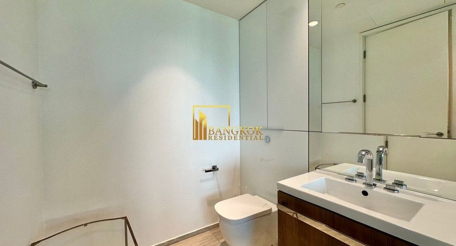 For rent 2 bedrooms condo in Pathum Wan, Bangkok