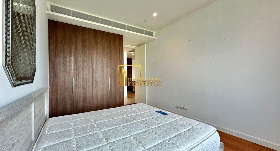 For rent 2 bedrooms condo in Pathum Wan, Bangkok