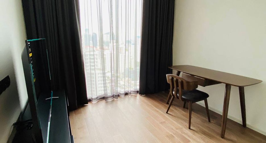 For rent 2 bedrooms condo in Khlong Toei, Bangkok