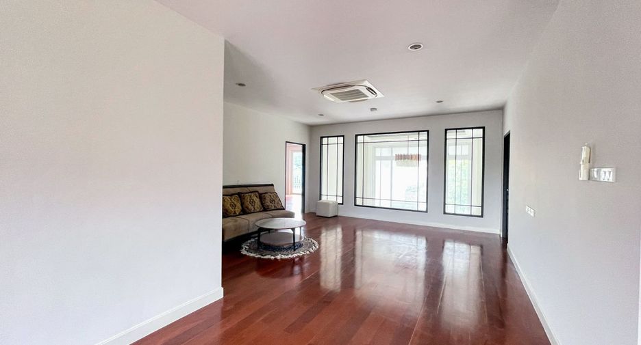 For sale 3 bedrooms house in Prawet, Bangkok