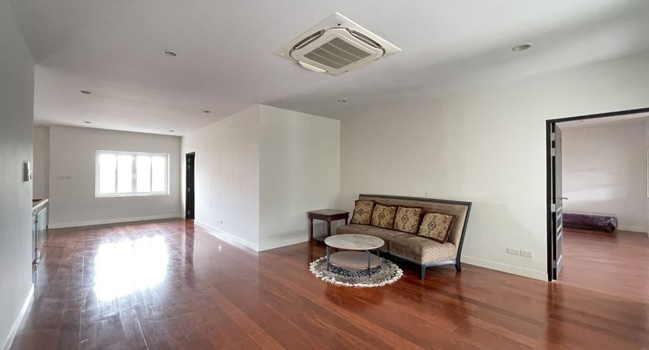 For sale 3 bedrooms house in Prawet, Bangkok