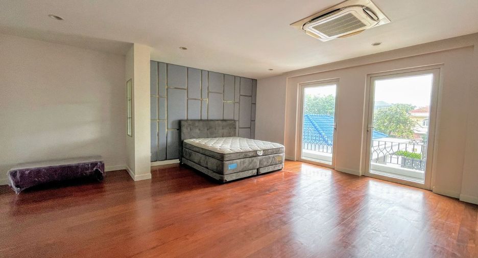 For sale 3 bedrooms house in Prawet, Bangkok