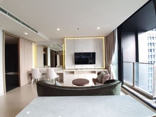 For rent 3 bedrooms condo in Pathum Wan, Bangkok