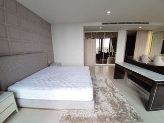 For rent 3 bedrooms condo in Pathum Wan, Bangkok