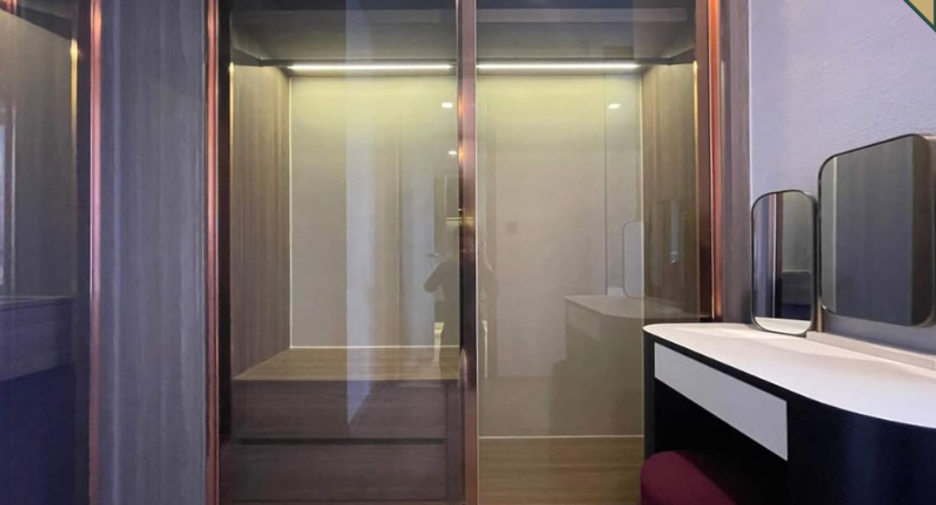 Condo en alquiler de 2 habitaciones en Khlong Toei, Bangkok