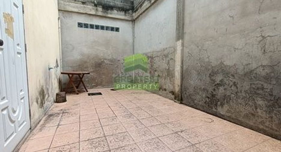 For sale 2 bedrooms townhouse in Phra Samut Chedi, Samut Prakan