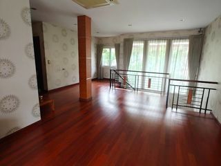 Wohnung zum Kauf mit 5 Zimmer in Prawet, Bangkok