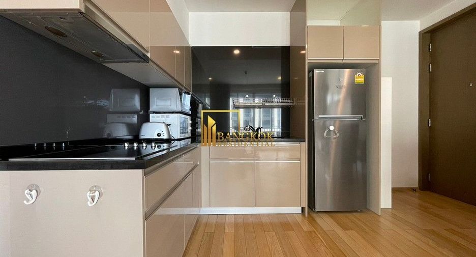 For rent 2 bedrooms condo in Khlong Toei, Bangkok