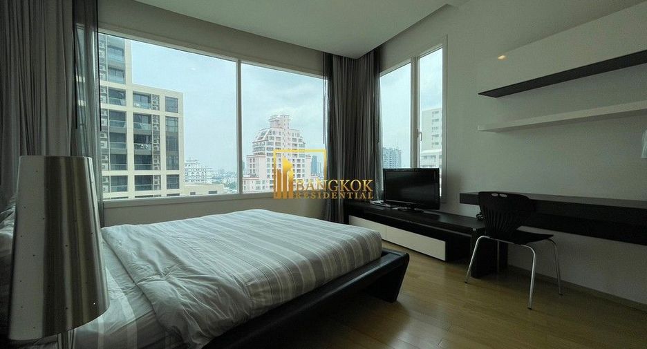 For rent 2 bedrooms condo in Khlong Toei, Bangkok
